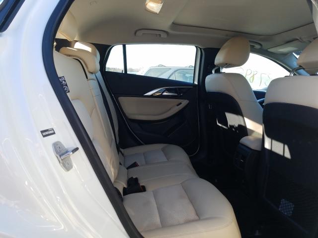 2018 INFINITI QX30 BASE SJKCH5CP2JA002028