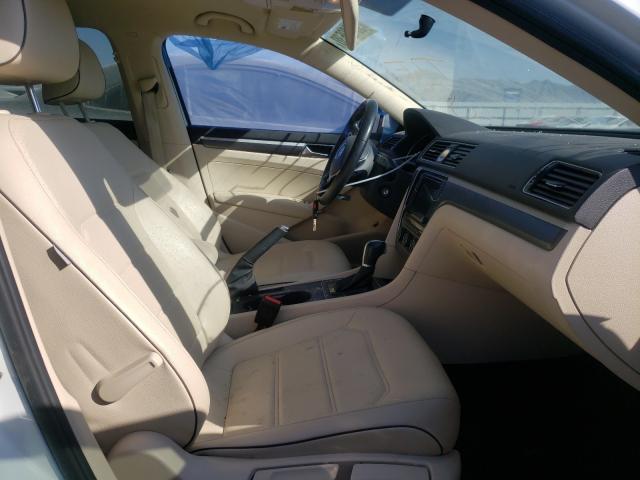 2017 VOLKSWAGEN PASSAT R-L 1VWDT7A31HC075999