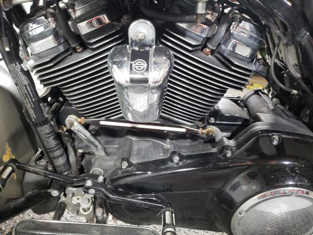 2018 HARLEY-DAVIDSON FLHX STREE 1HD1KBC11JB627888