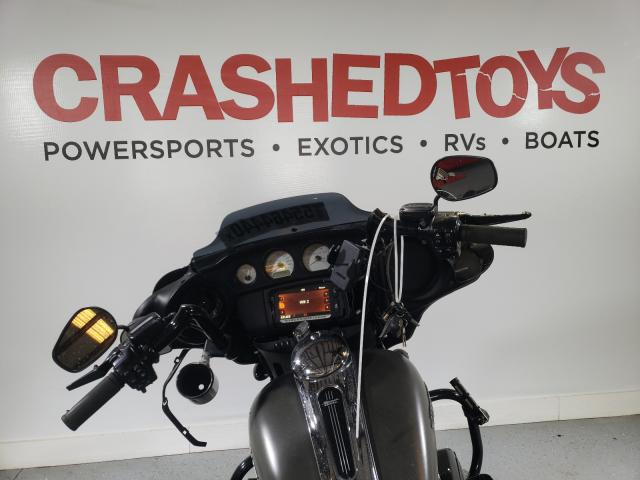 2018 HARLEY-DAVIDSON FLHX STREE 1HD1KBC11JB627888