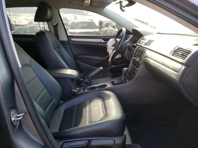 2015 VOLKSWAGEN PASSAT SE 1VWBV7A3XFC017551