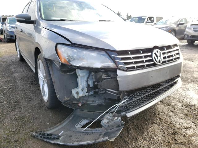 2015 VOLKSWAGEN PASSAT SE 1VWBV7A3XFC017551