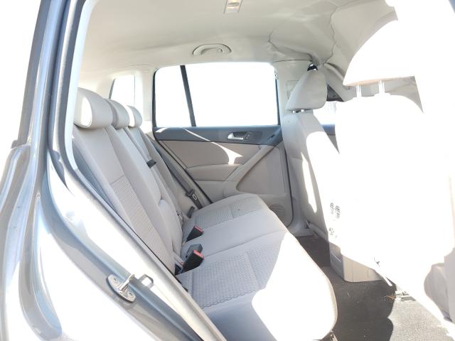 2010 VOLKSWAGEN TIGUAN S WVGAV7AX7AW525142