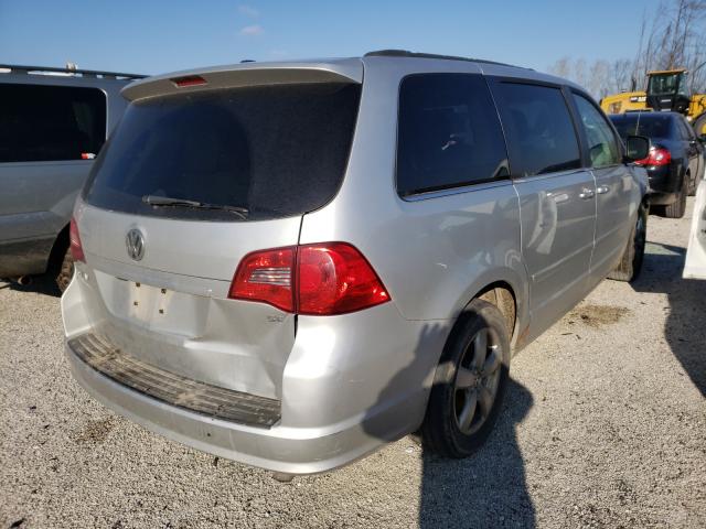 2011 VOLKSWAGEN ROUTAN SE 2V4RW3DGXBR691597