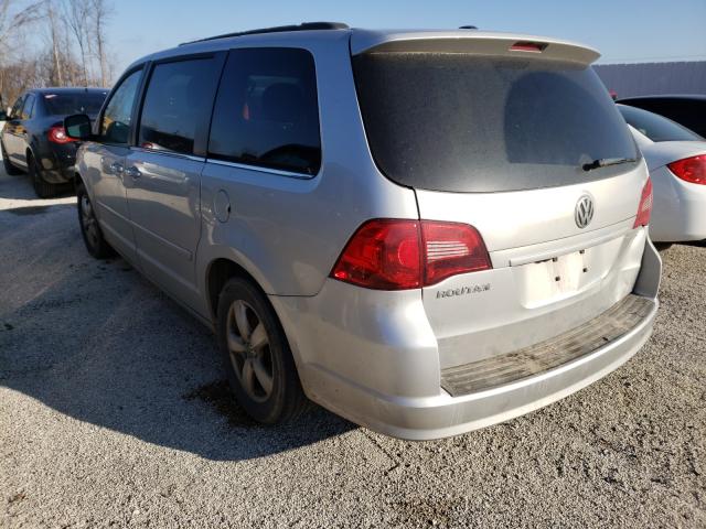 2011 VOLKSWAGEN ROUTAN SE 2V4RW3DGXBR691597