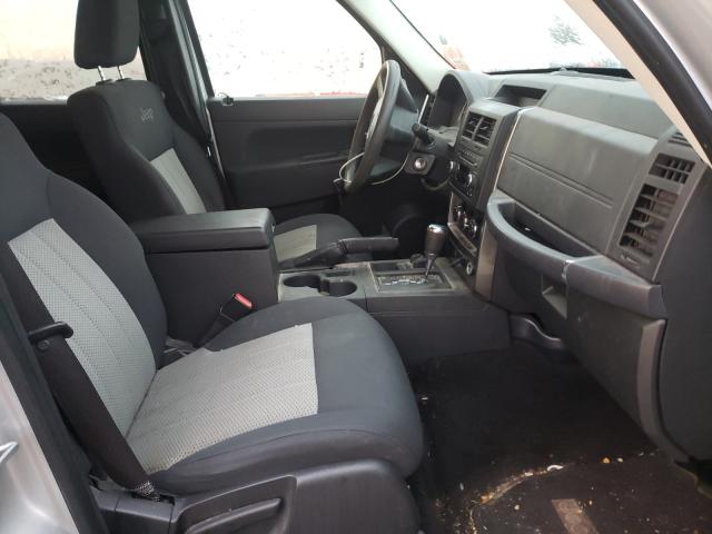 2010 JEEP LIBERTY 1J8GN28K89W558604