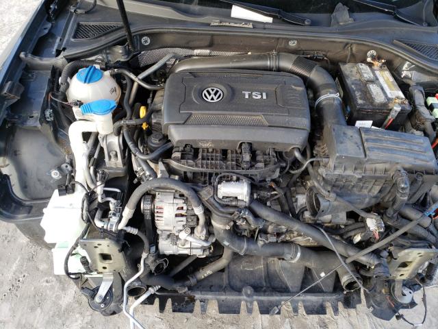 2017 VOLKSWAGEN PASSAT R-L 1VWDT7A39HC048811