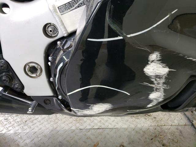 2005 SUZUKI GSX1300 RK JS1GW71A652110201