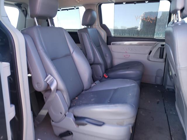 2010 VOLKSWAGEN ROUTAN SE 2V4RW3D13AR295358