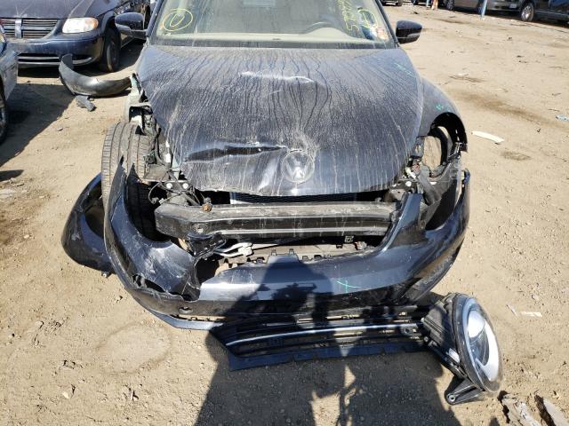 2018 VOLKSWAGEN BEETLE SE 3VWJD7AT8JM710110