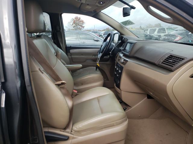 2011 VOLKSWAGEN ROUTAN 2V4RW3DG3BR694986