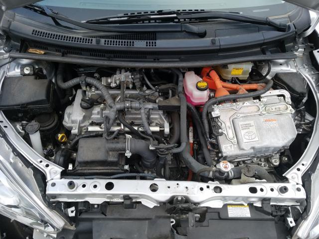 2016 TOYOTA PRIUS C JTDKDTB35G1589895