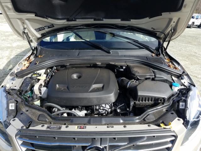 2017 VOLVO XC60 T5 IN YV440MDU5H2172799