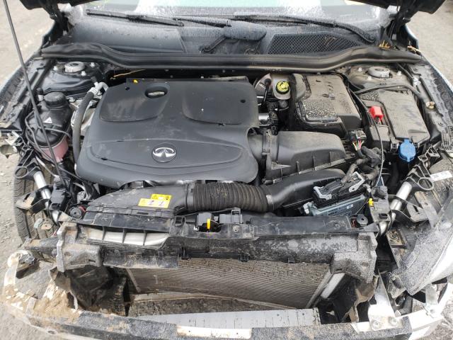 2018 INFINITI QX30 BASE SJKCH5CR8JA057598
