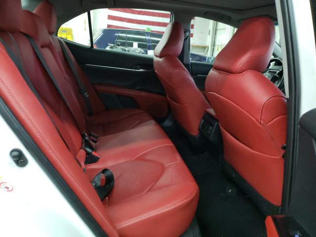 2018 TOYOTA CAMRY XSE 4T1B61HK5JU129716