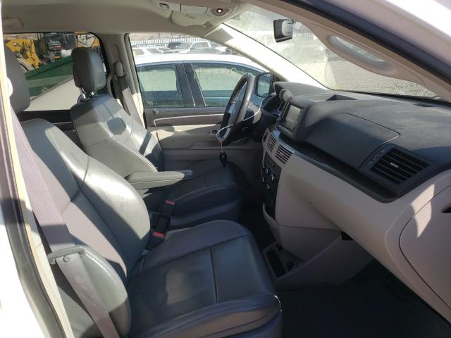 2010 VOLKSWAGEN ROUTAN SE 2V4RW3D14AR281694