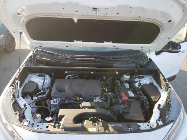 2020 TOYOTA RAV4 XLE JTMW1RFV3LD057353