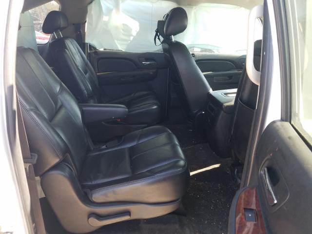 2011 CHEVROLET SUBURBAN C 1GNSCJE01BR158335