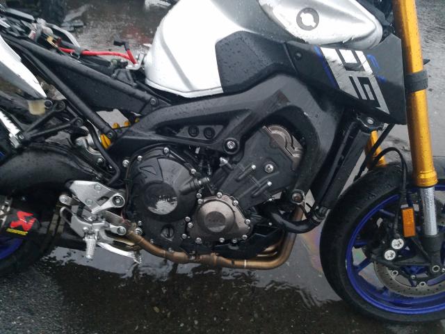 2015 YAMAHA FZ09 JYARN33E0FA005294