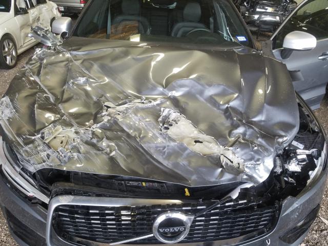 2019 VOLVO XC60 T5 R- LYV102DM8KB242702