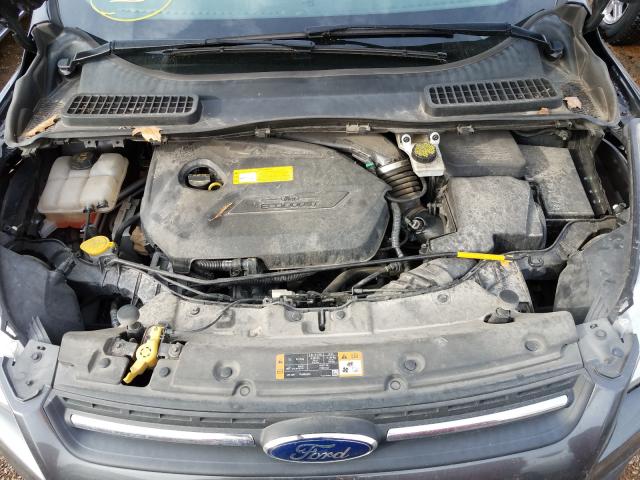 1FMCU0GX1FUB40172 Ford ESCAPE SE