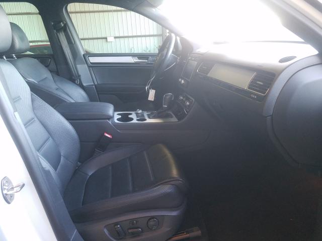 2017 VOLKSWAGEN TOUAREG WO WVGRF7BPXHD003447