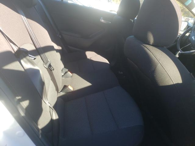 2018 KIA FORTE LX 3KPFK4A72JE212012