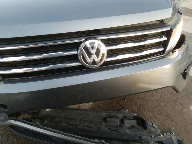 2018 VOLKSWAGEN TIGUAN SE 3VV2B7AX7JM188524