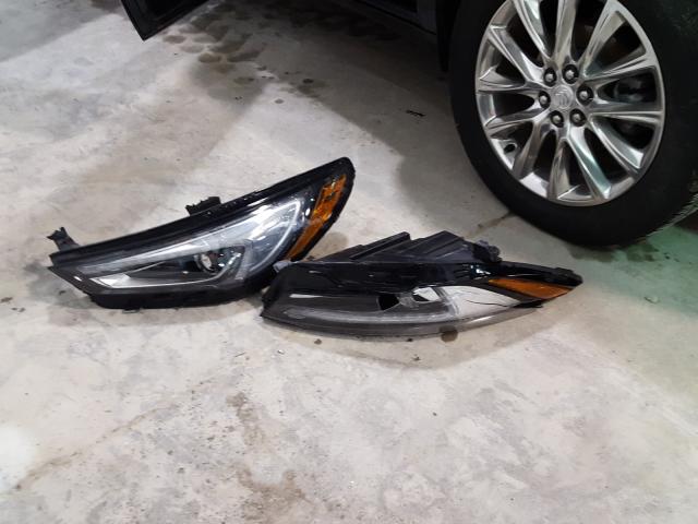 2018 BUICK ENCLAVE PR 5GAEVBKW3JJ154302