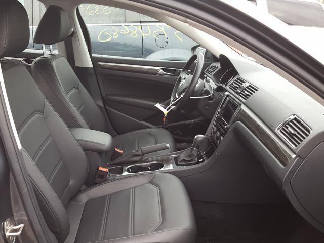 2018 VOLKSWAGEN PASSAT SE 1VWBA7A36JC029300