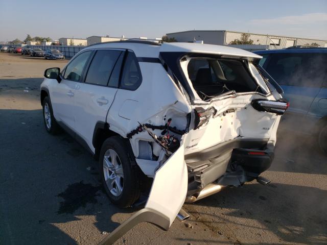 2020 TOYOTA RAV4 XLE JTMW1RFV3LD057353