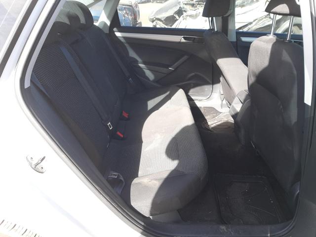 2016 VOLKSWAGEN PASSAT 1VWAT7A3XGC057356