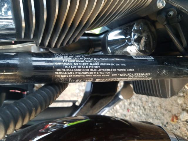 2011 HARLEY-DAVIDSON FLHTCU 1HD1FC41XBB601929