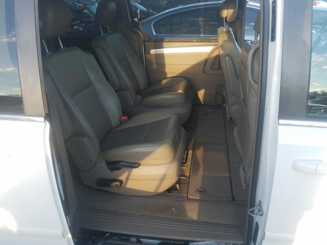2011 VOLKSWAGEN ROUTAN SE 2V4RW3DG7BR626044
