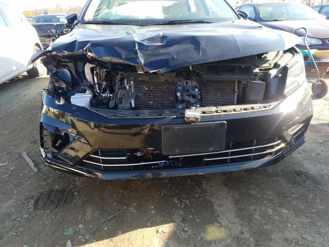 2017 VOLKSWAGEN PASSAT R-L 1VWDT7A36HC028371