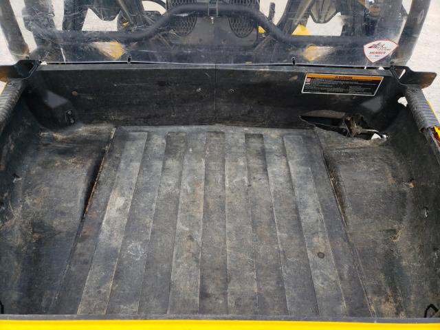 2015 CAN-AM COMMANDER 3JBKGAN28FJ002092