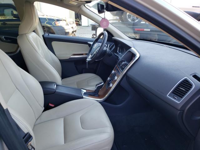 2017 VOLVO XC60 T5 IN YV440MDUXH2183863