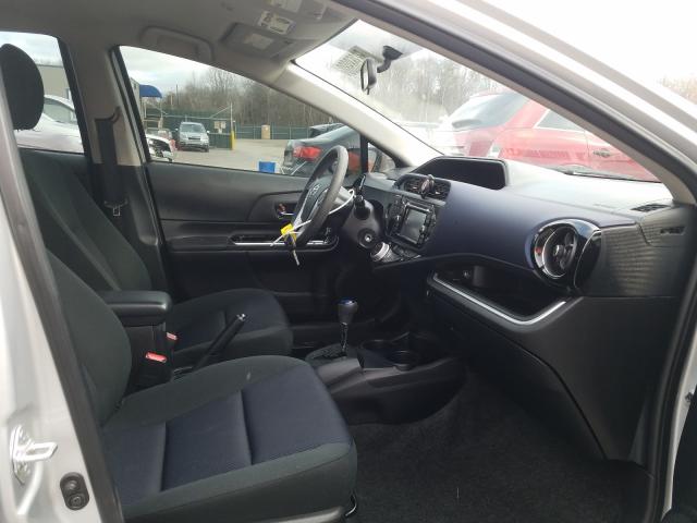 2016 TOYOTA PRIUS C JTDKDTB35G1589895