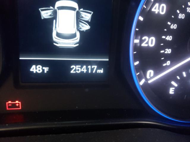 2018 HYUNDAI KONA SEL KM8K62AA7JU132012