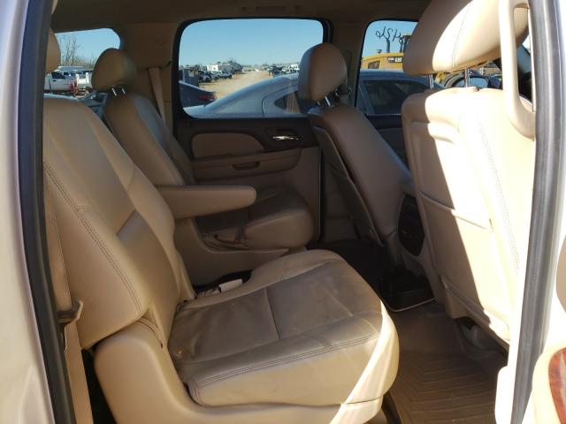2010 CHEVROLET SUBURBAN C 1GNUCKE02AR253760