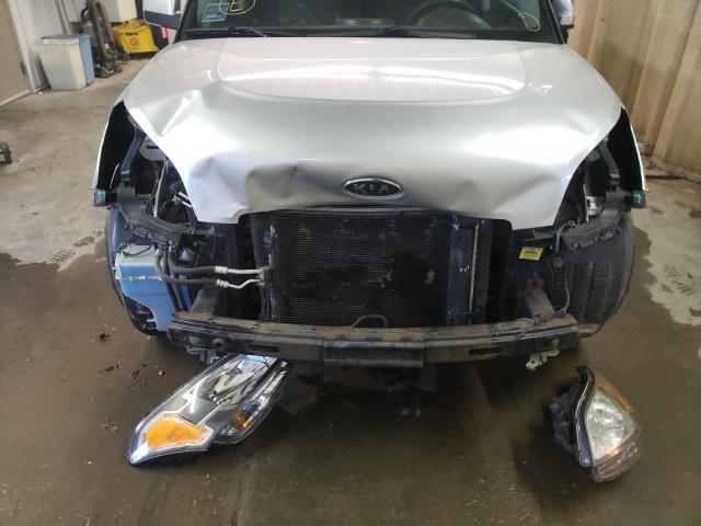 2011 KIA SOUL + KNDJT2A29B7295102