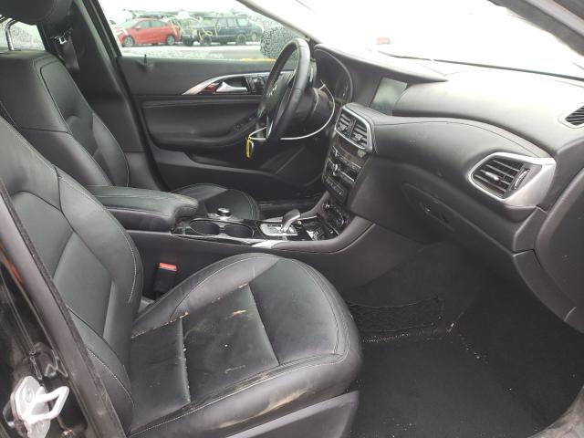 2018 INFINITI QX30 BASE SJKCH5CR8JA057598