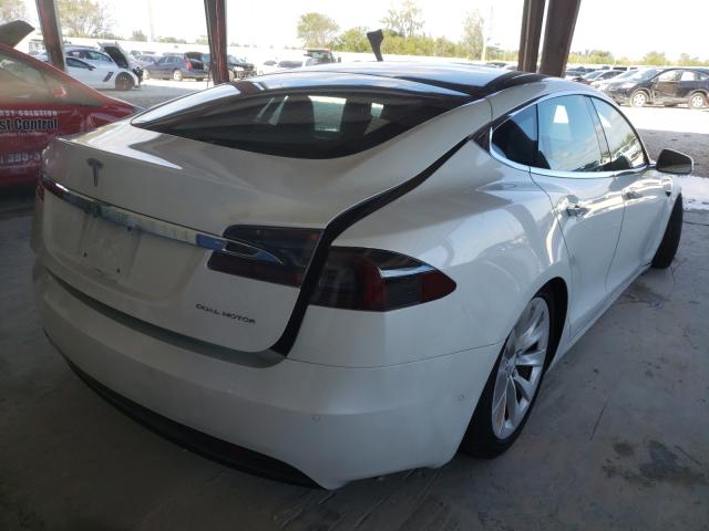 5YJSA1E27LF353122 Tesla Model S 2020. Фото: 3