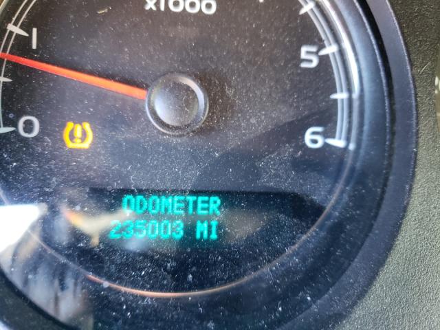 2011 CHEVROLET SUBURBAN C 1GNSCJE02BR215609