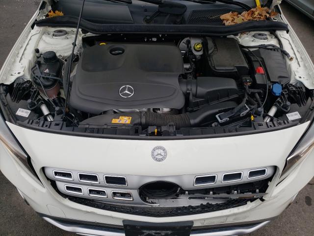 2018 MERCEDES-BENZ GLA 250 4M WDCTG4GB5JJ374164