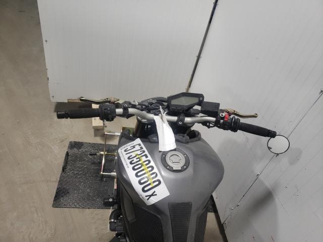 2015 YAMAHA FZ09 JYARN33E0FA008227