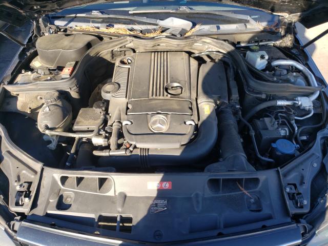 2014 MERCEDES-BENZ C 250 WDDGF4HB7EG248485