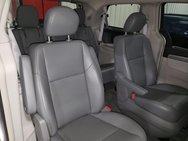 2011 VOLKSWAGEN ROUTAN SE 2V4RW3DG8BR766832