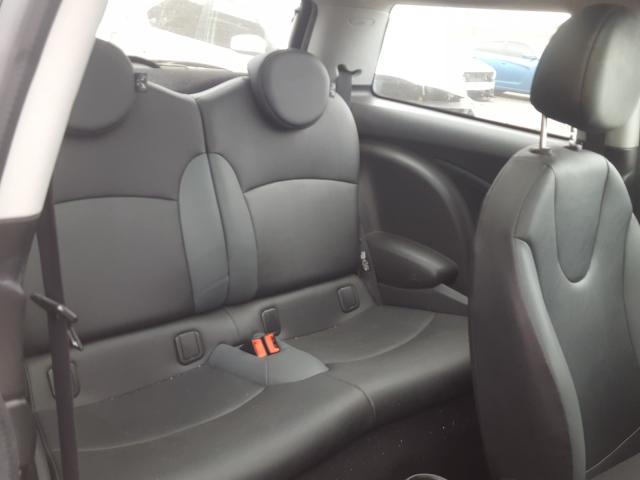 2010 MINI COOPER WMWMF3C54ATZ67104