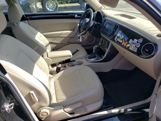 2018 VOLKSWAGEN BEETLE SE 3VWJD7AT8JM710110